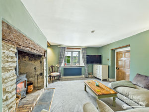 Sitting Room- click for photo gallery